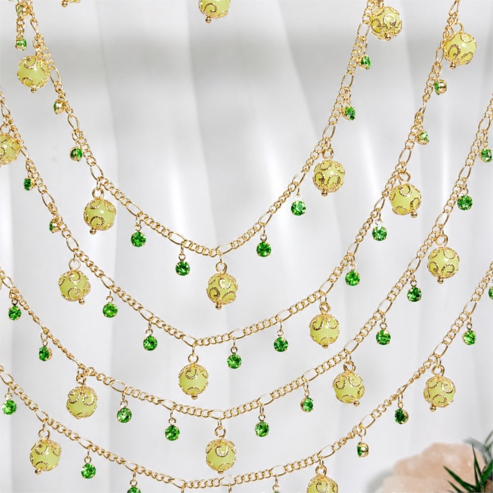 سلسلة زجاجية مرصعة بالأحجار ال - مراجعة Pearl Trim Chain وسعره